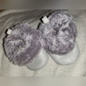 Carters 3-6m Infant Boots Slippers Shoes Silver $8